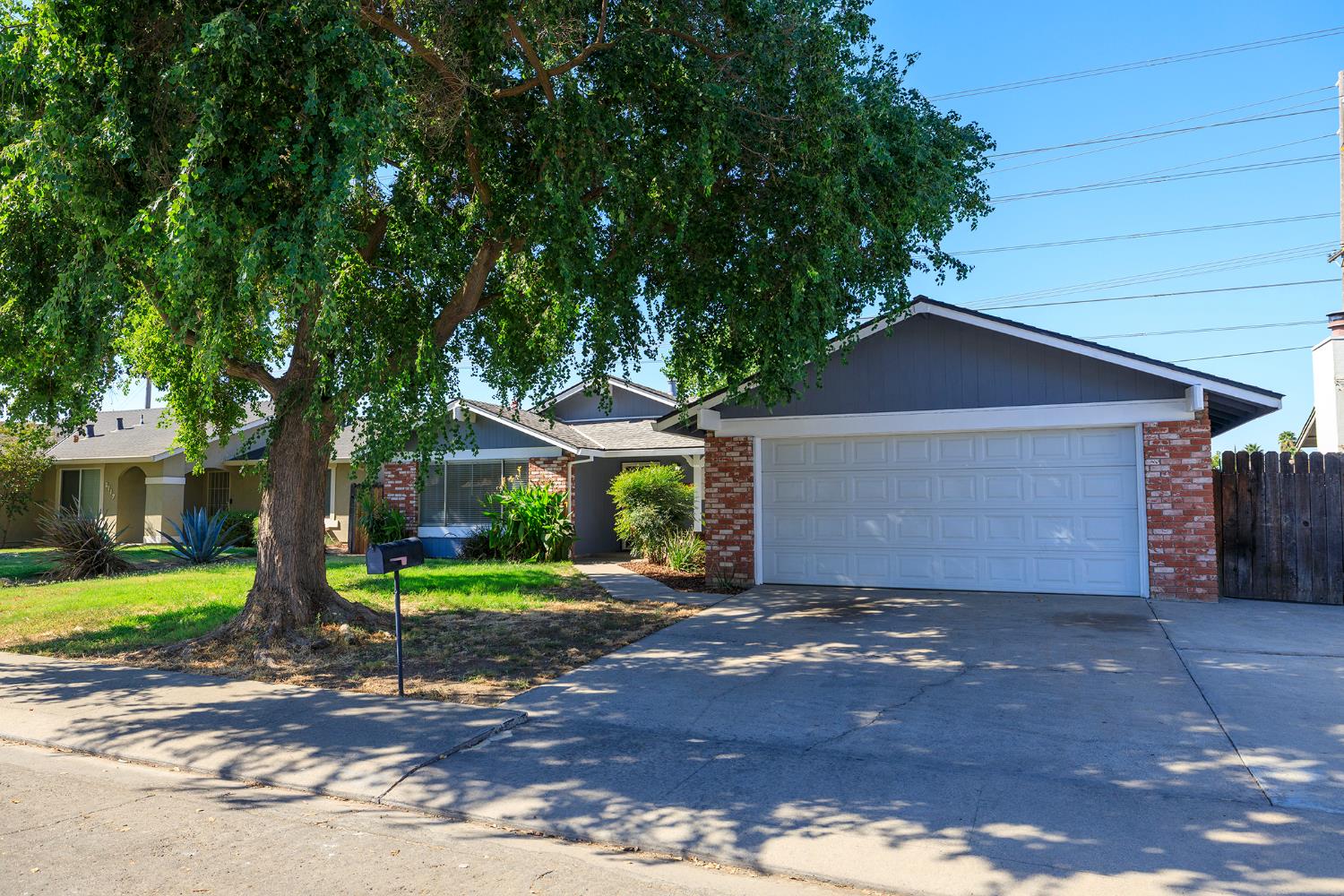 2113 Venus Dr, Ceres, CA 95307