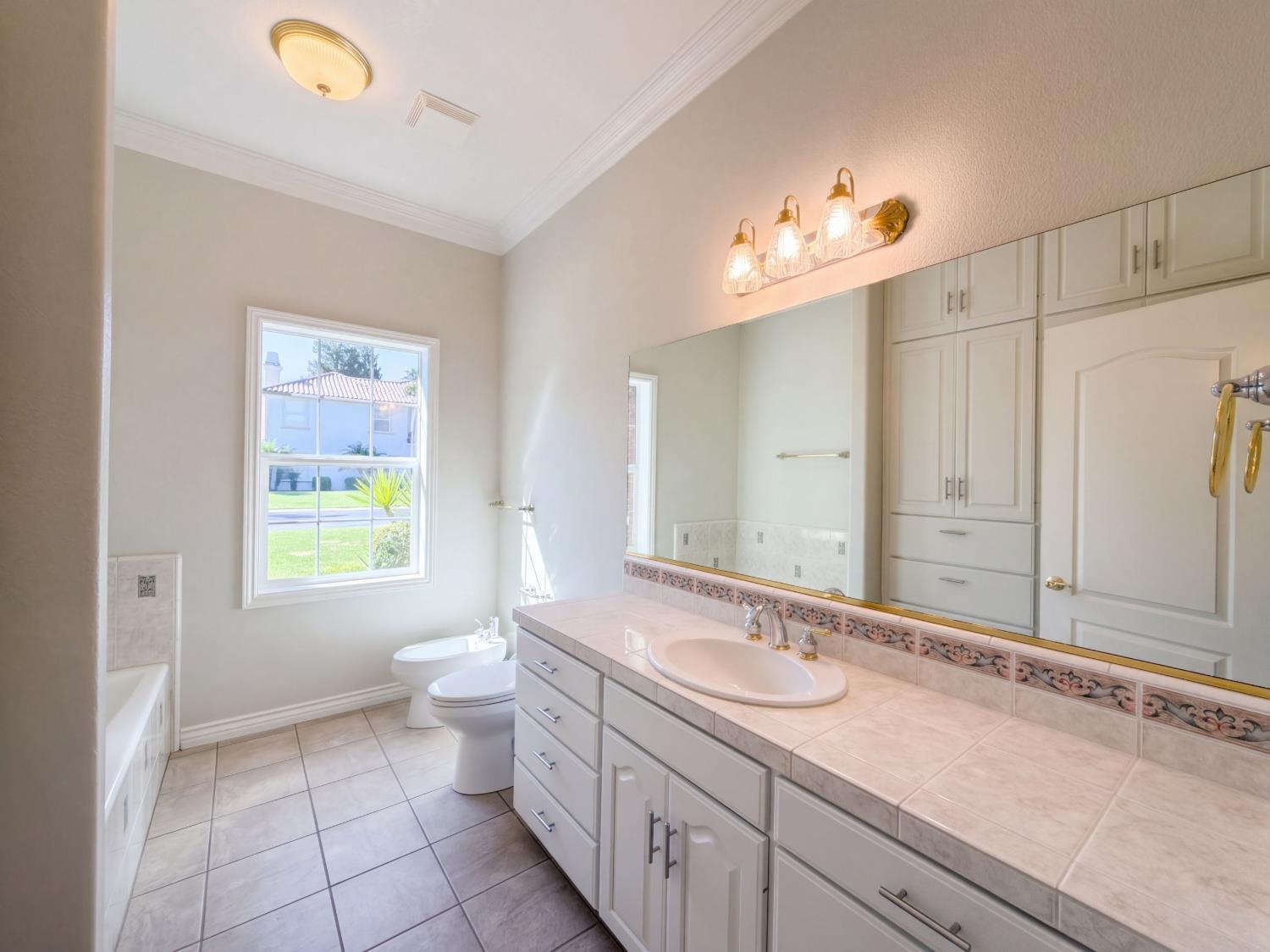 4212 Paquerette Cir, Modesto, CA 95356