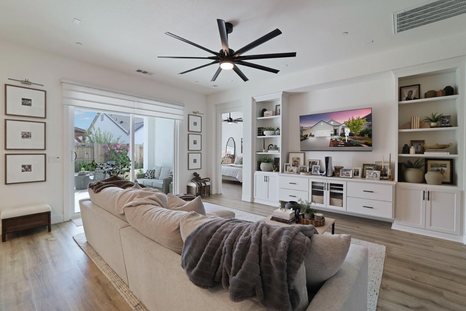 230 Bloomingdale St, Manteca, CA 95337
