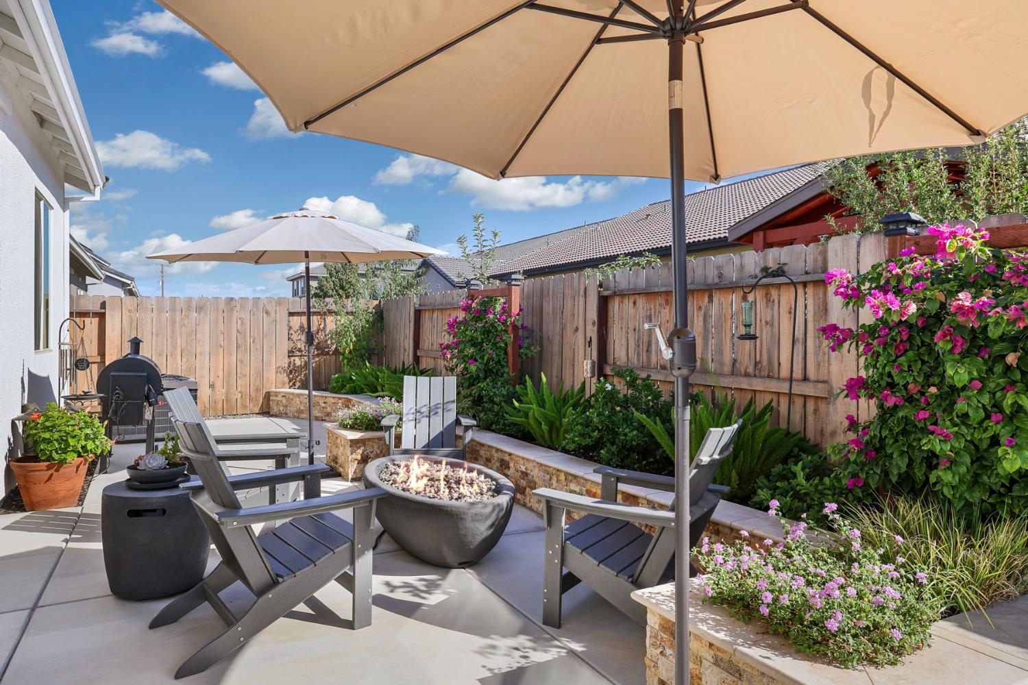 230 Bloomingdale St, Manteca, CA 95337
