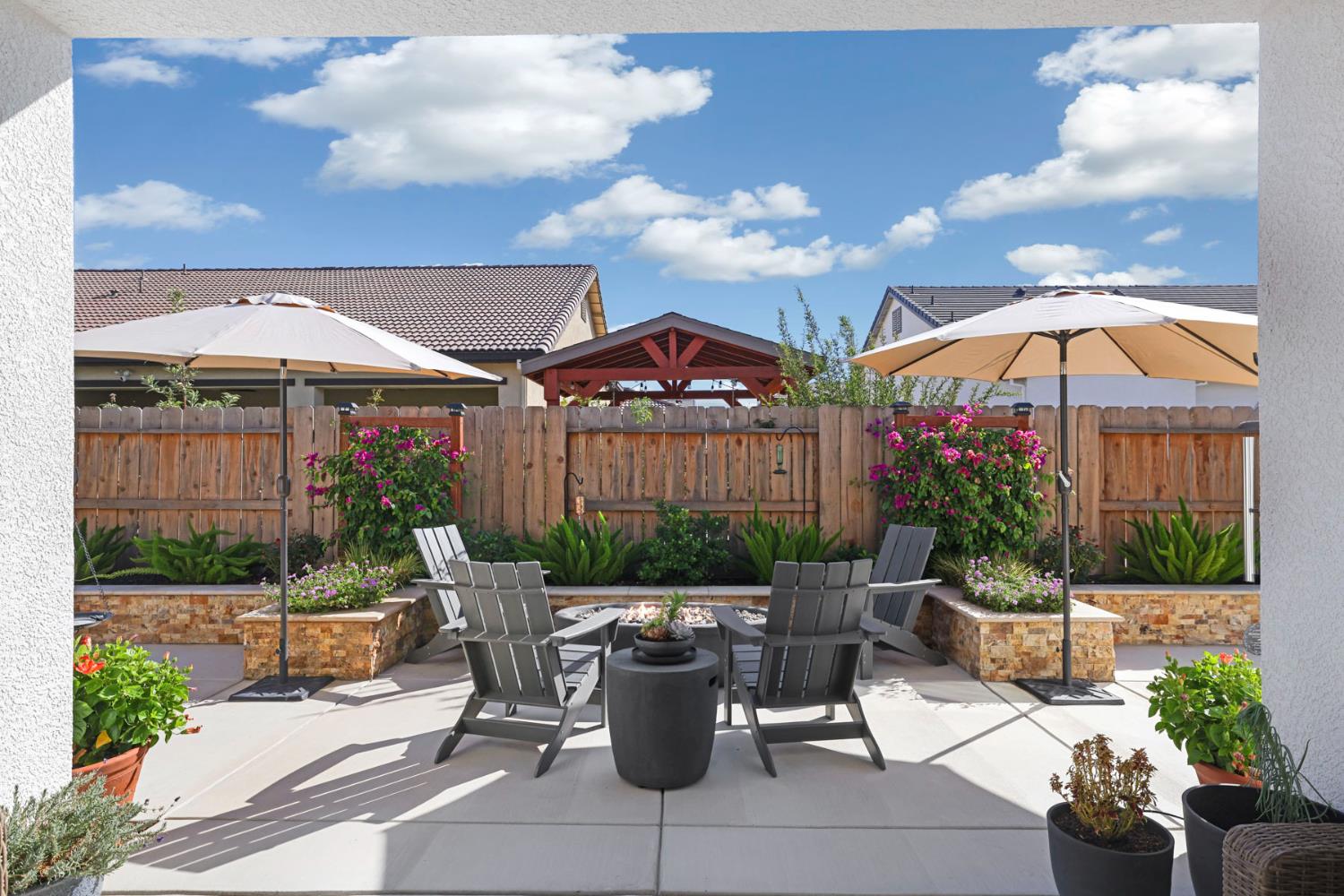 230 Bloomingdale St, Manteca, CA 95337