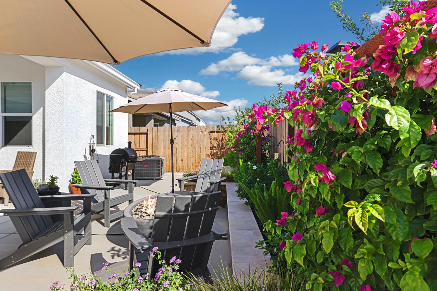 230 Bloomingdale St, Manteca, CA 95337