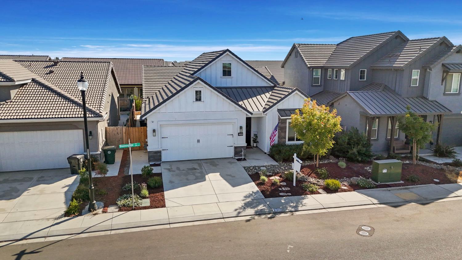 230 Bloomingdale St, Manteca, CA 95337
