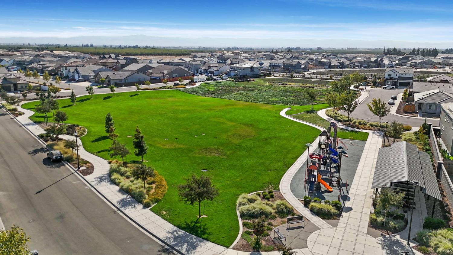 230 Bloomingdale St, Manteca, CA 95337