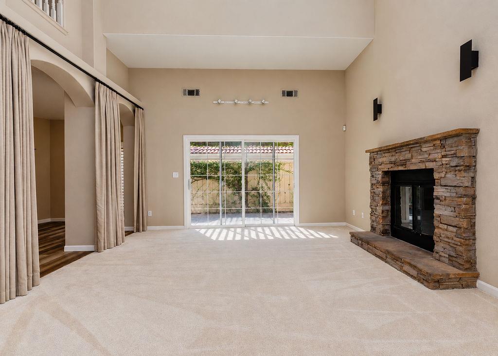 1500 Scenic Dr #2, Modesto, CA 95355