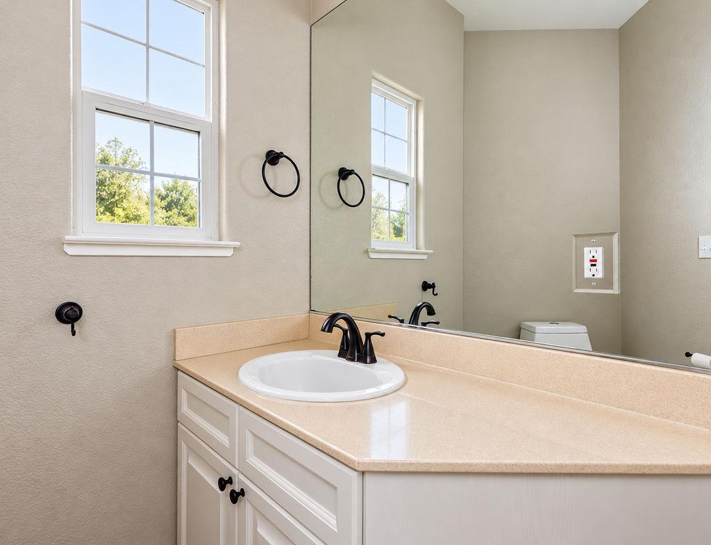 1500 Scenic Dr #2, Modesto, CA 95355