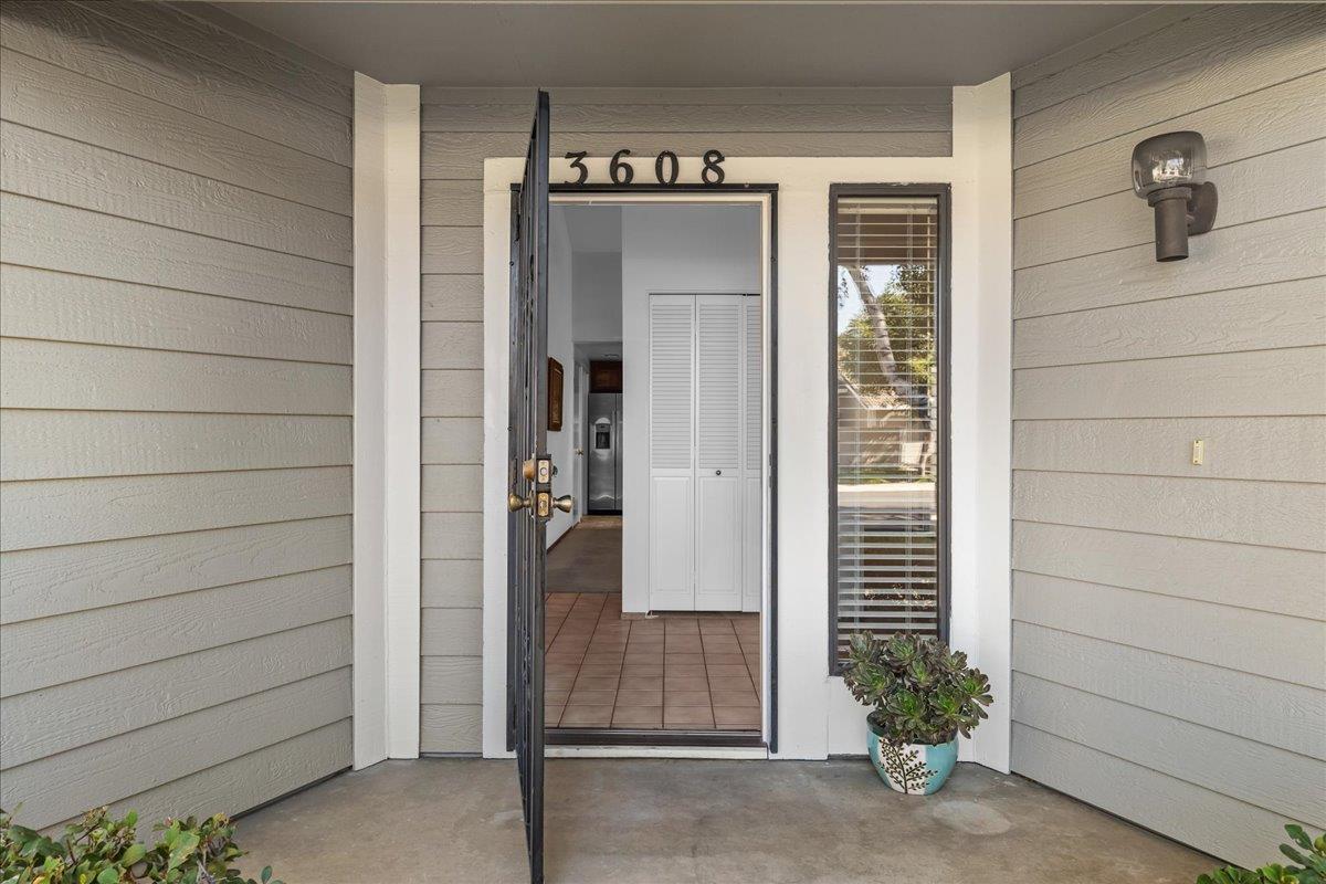 3608 Blackstone Way, Modesto, CA 95356