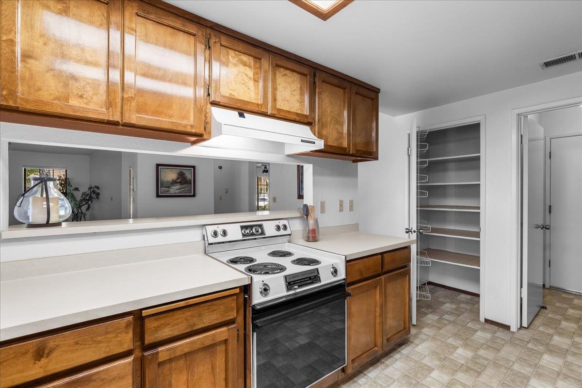 3608 Blackstone Way, Modesto, CA 95356