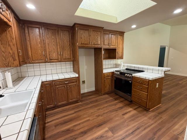 1300 Pleasanton Pl, Oakdale, CA 95361