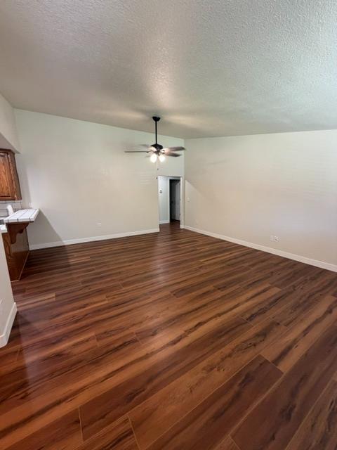 1300 Pleasanton Pl, Oakdale, CA 95361