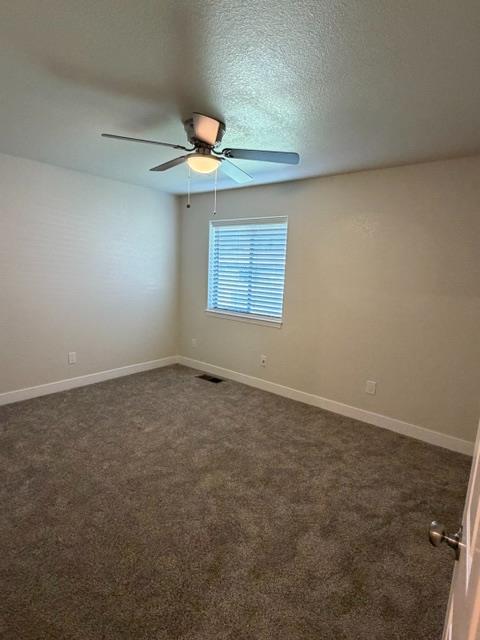 1300 Pleasanton Pl, Oakdale, CA 95361