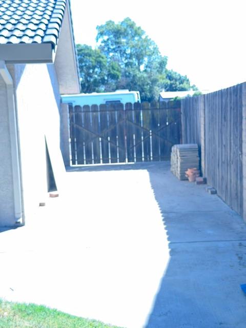 1300 Pleasanton Pl, Oakdale, CA 95361