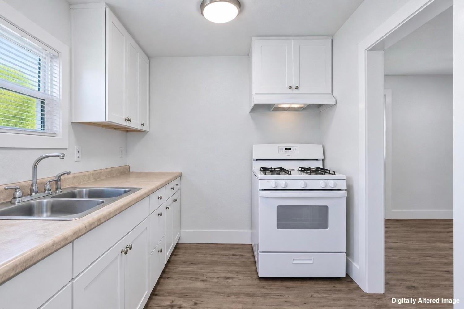 3228 6th St, Ceres, CA 95307