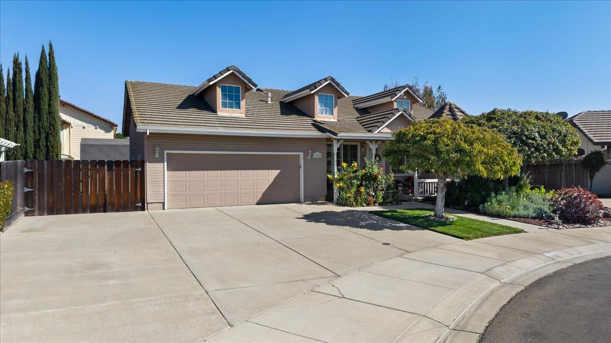 1084 Eastburg Ct, Ripon, CA 95366