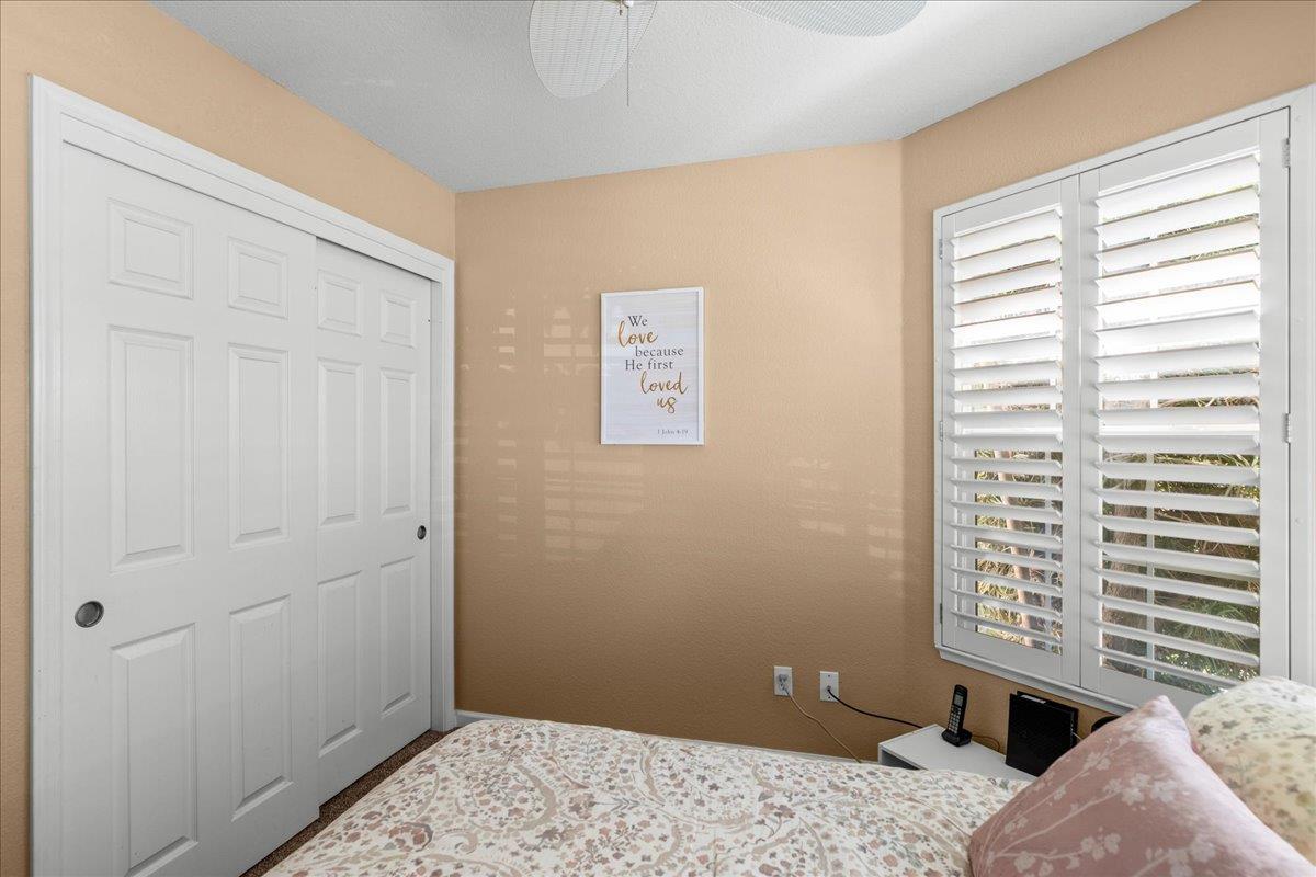 1084 Eastburg Ct, Ripon, CA 95366