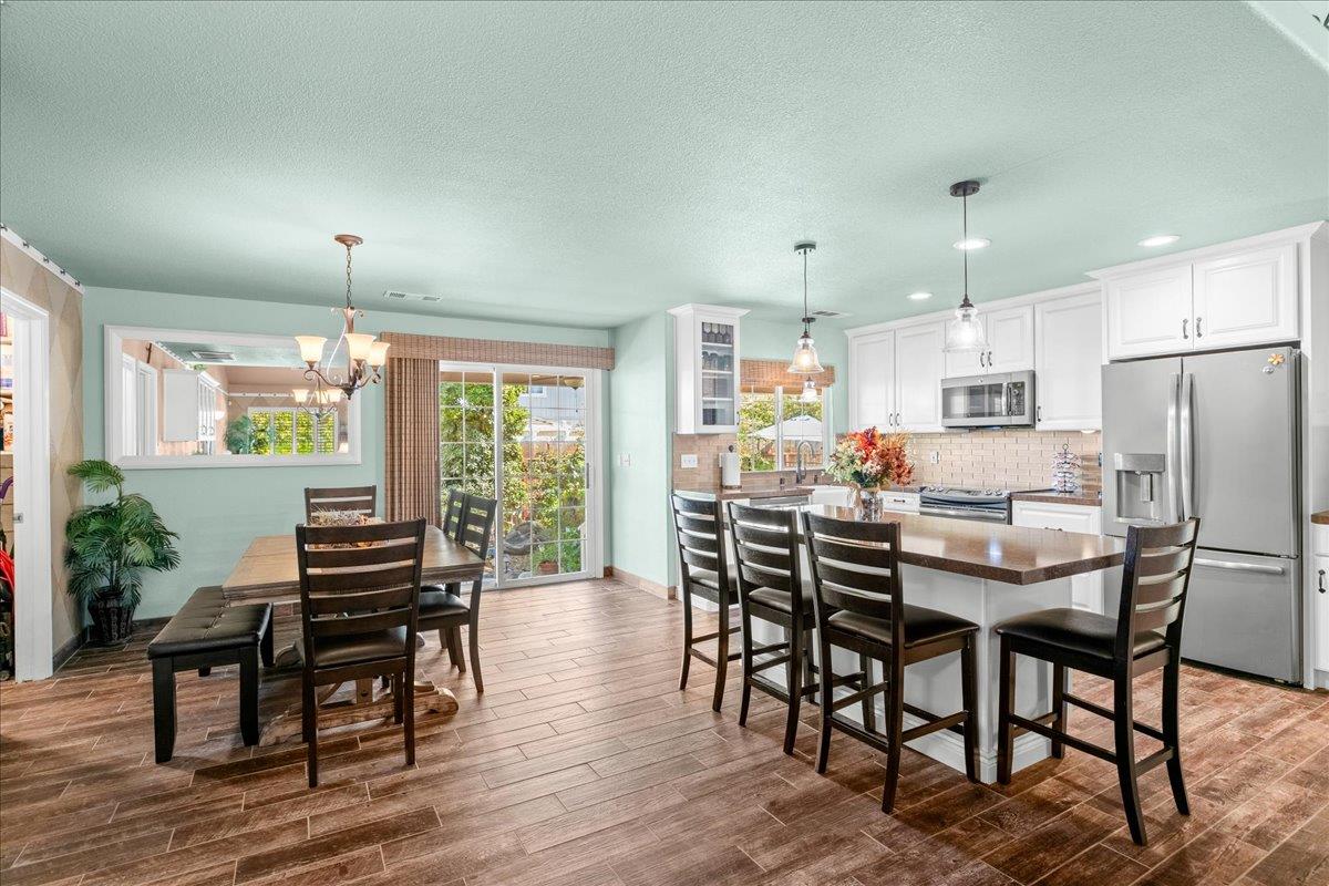 1084 Eastburg Ct, Ripon, CA 95366