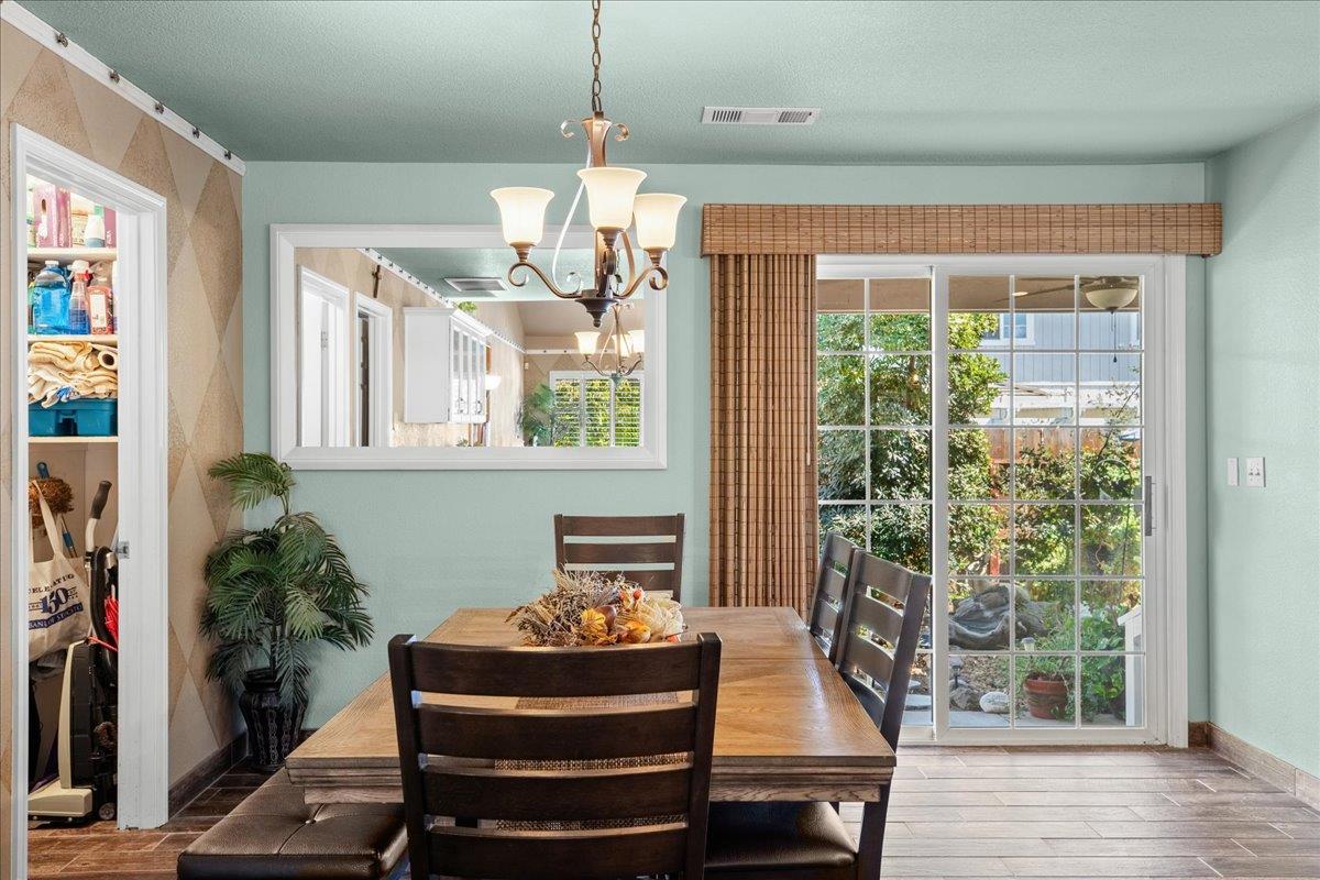1084 Eastburg Ct, Ripon, CA 95366