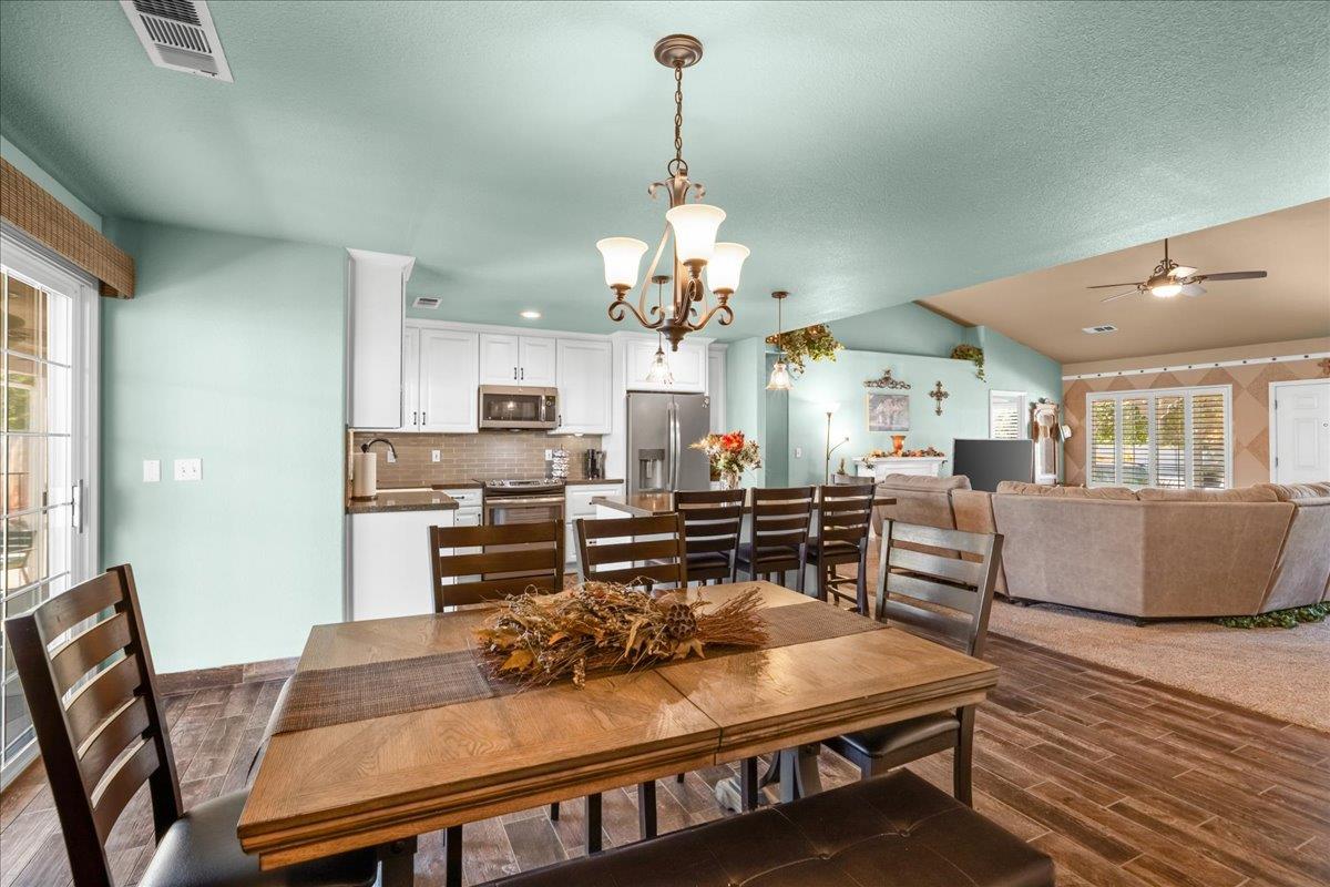 1084 Eastburg Ct, Ripon, CA 95366