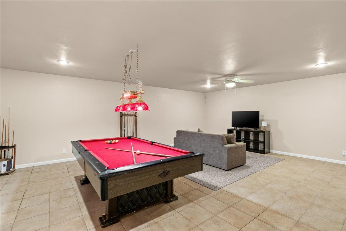 1084 Eastburg Ct, Ripon, CA 95366