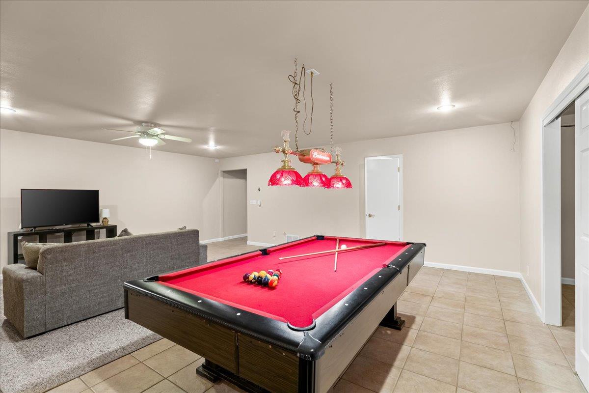 1084 Eastburg Ct, Ripon, CA 95366