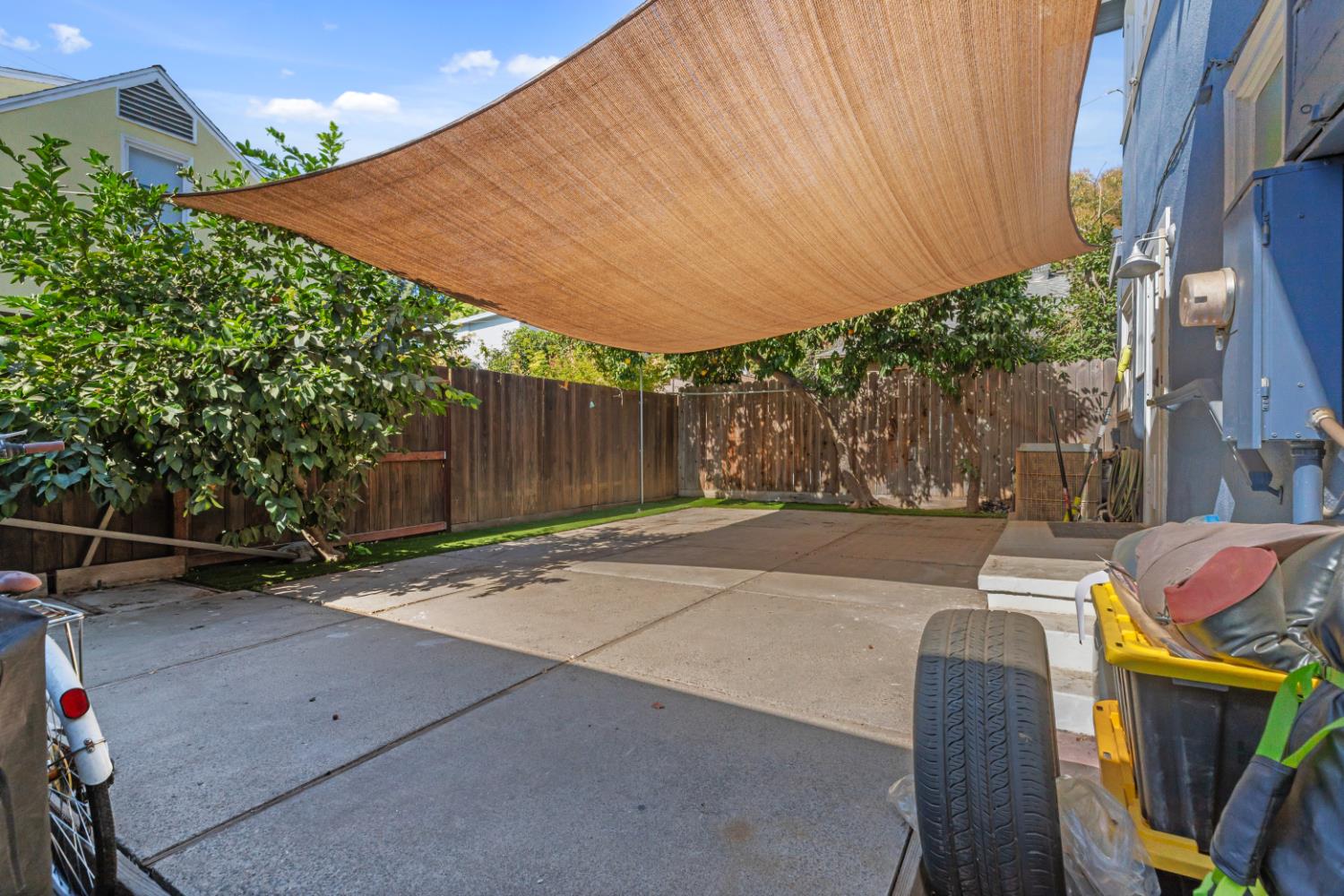 415 Sycamore Ave, Modesto, CA 95354
