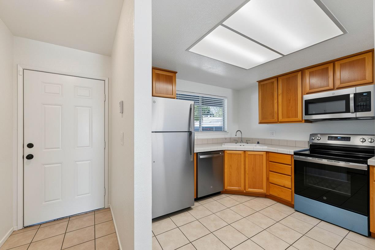 537 Lincoln Ave #B, Modesto, CA 95354
