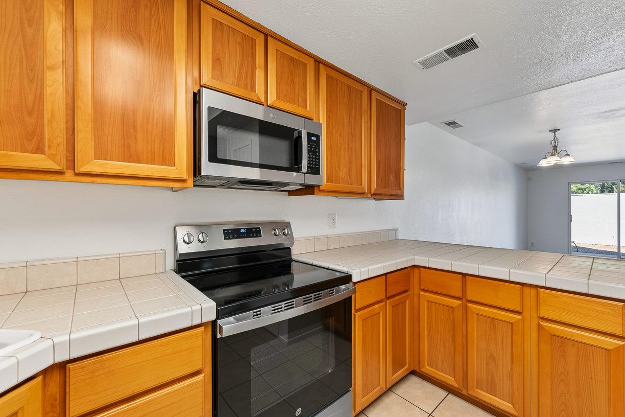 537 Lincoln Ave #B, Modesto, CA 95354