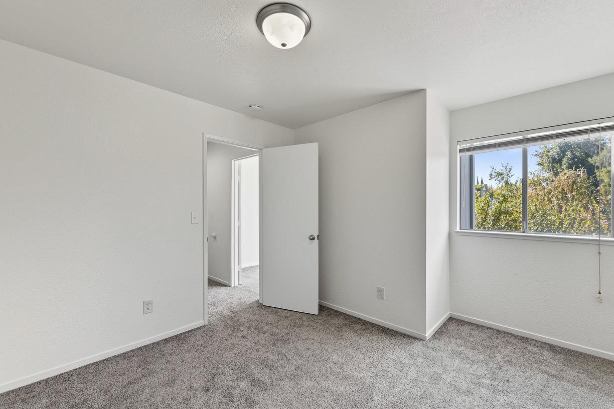 537 Lincoln Ave #B, Modesto, CA 95354