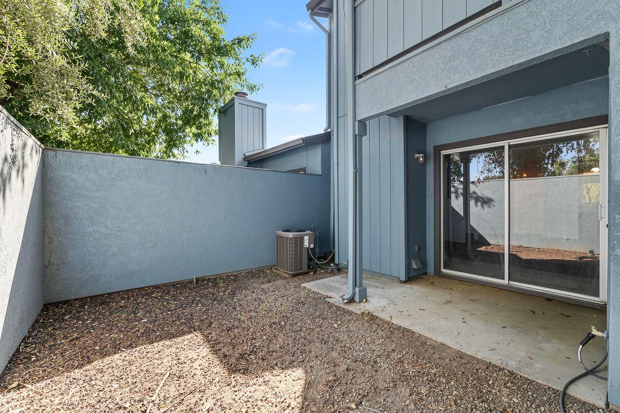 537 Lincoln Ave #B, Modesto, CA 95354