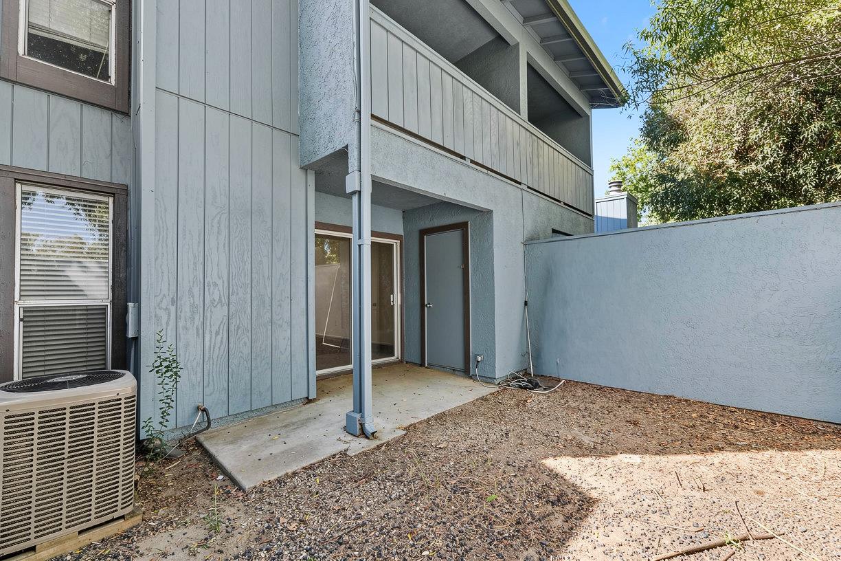 537 Lincoln Ave #B, Modesto, CA 95354