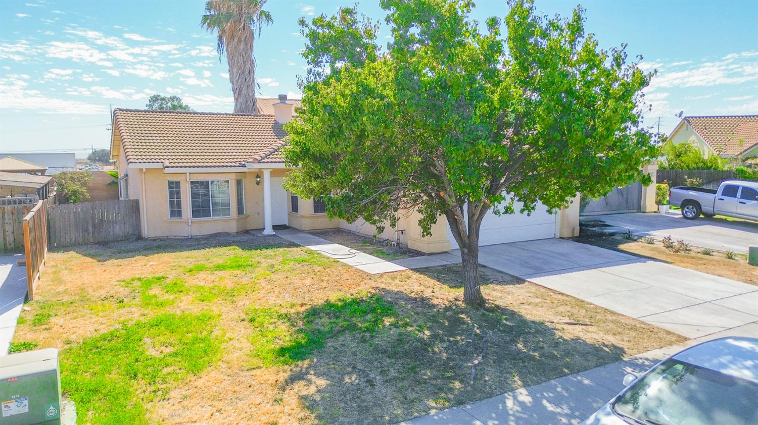2545 Goldeneye Dr, Los Banos, CA 93635