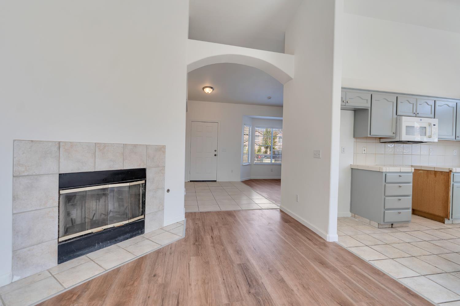 2545 Goldeneye Dr, Los Banos, CA 93635