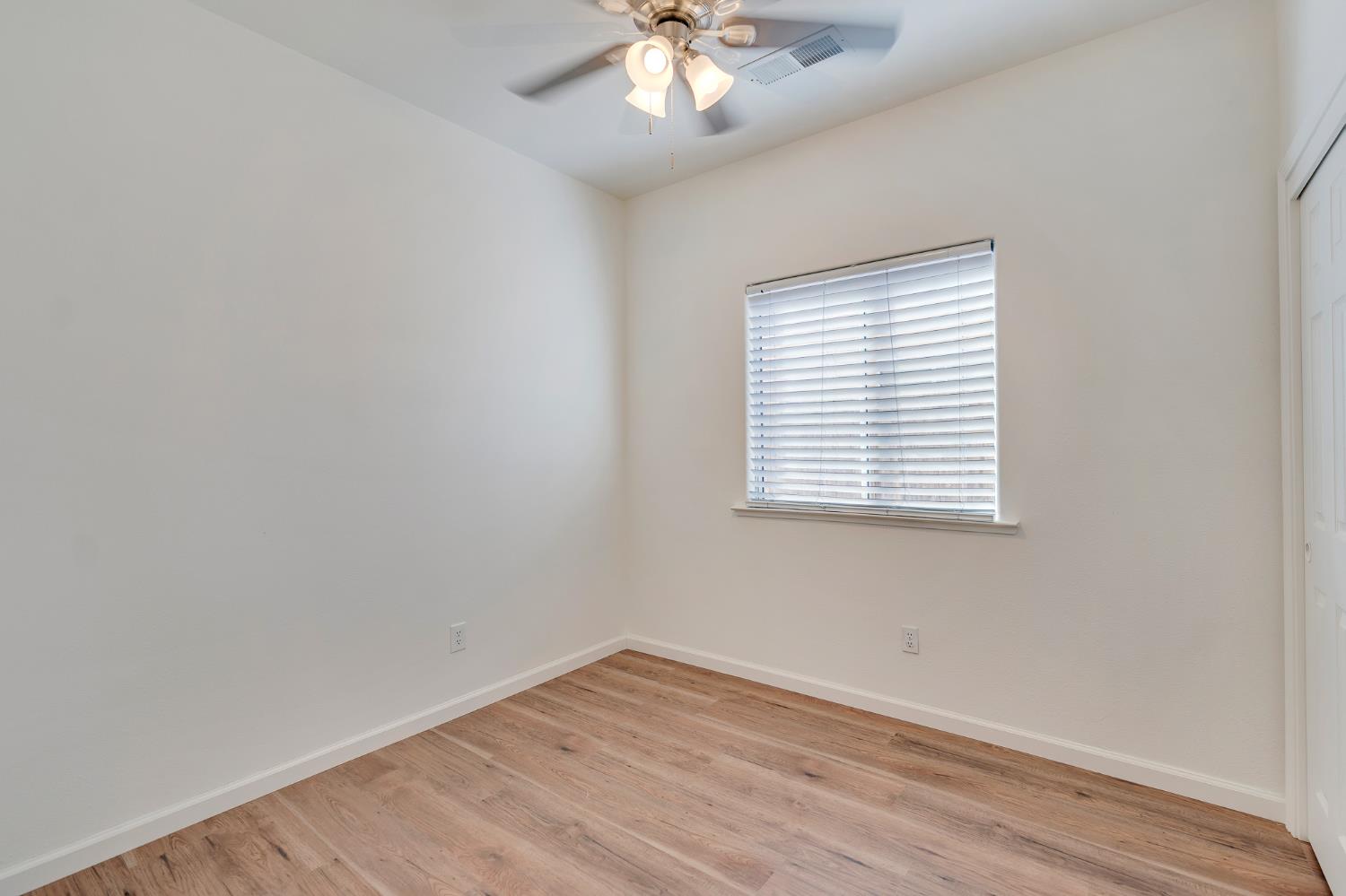 2545 Goldeneye Dr, Los Banos, CA 93635