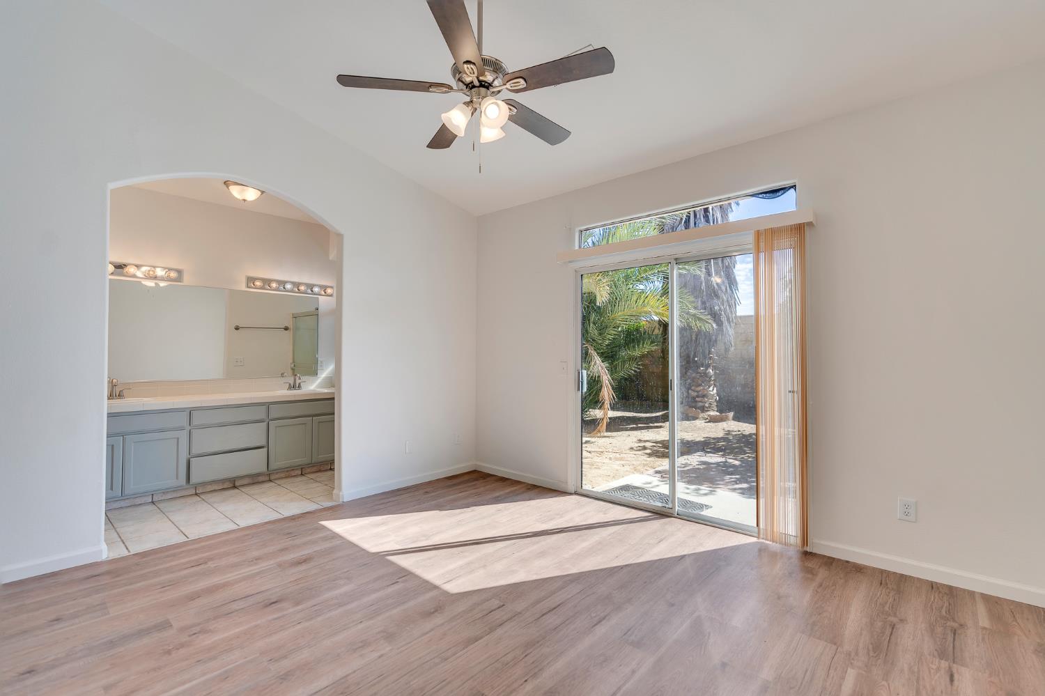 2545 Goldeneye Dr, Los Banos, CA 93635