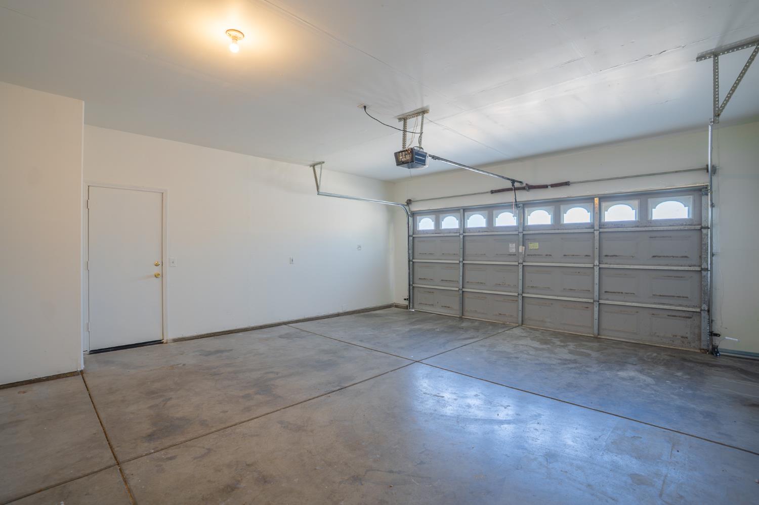 2545 Goldeneye Dr, Los Banos, CA 93635