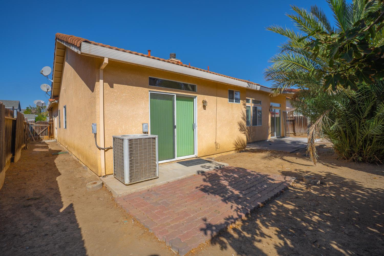 2545 Goldeneye Dr, Los Banos, CA 93635