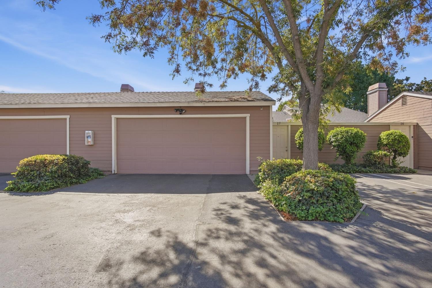 1200 Lakewood Ave #17, Modesto, CA 95355