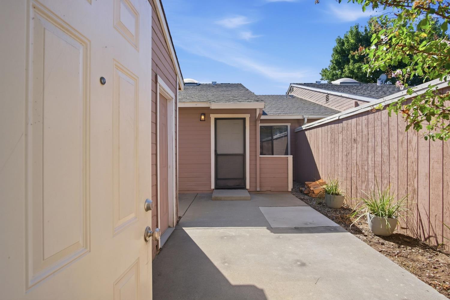 1200 Lakewood Ave #17, Modesto, CA 95355