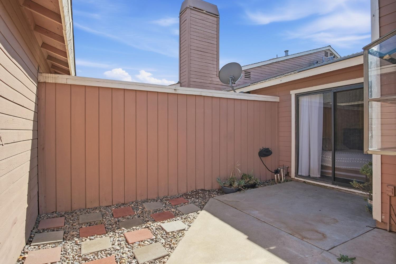 1200 Lakewood Ave #17, Modesto, CA 95355