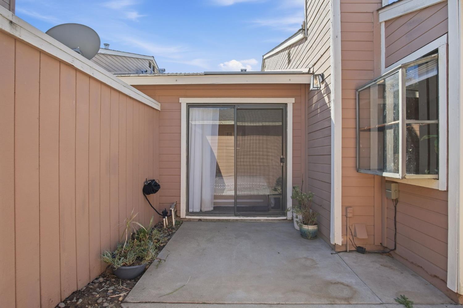1200 Lakewood Ave #17, Modesto, CA 95355