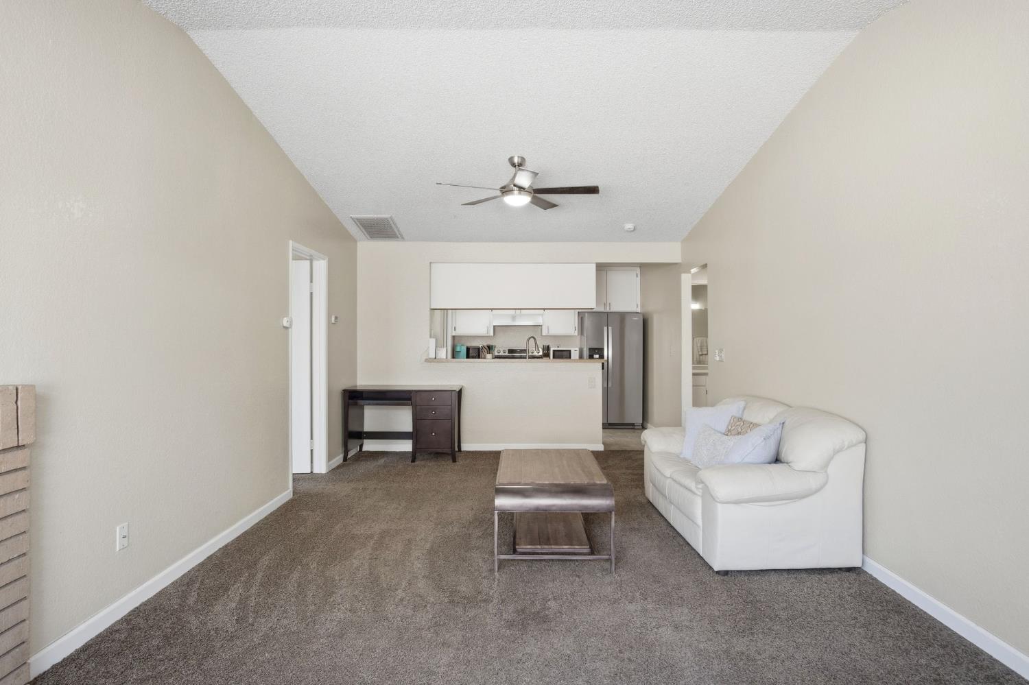1200 Lakewood Ave #17, Modesto, CA 95355