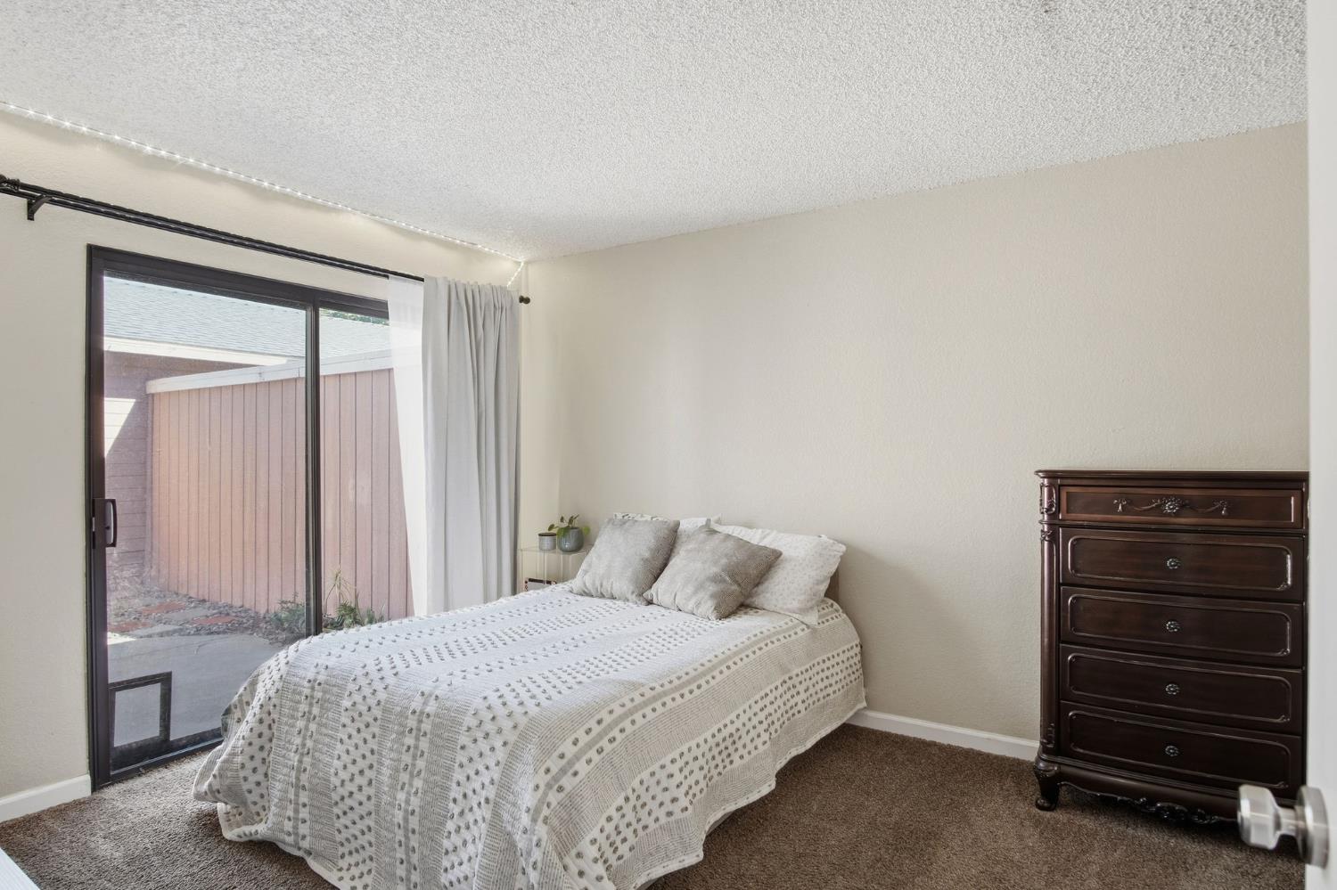 1200 Lakewood Ave #17, Modesto, CA 95355