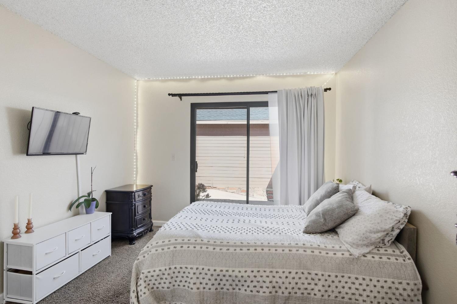 1200 Lakewood Ave #17, Modesto, CA 95355