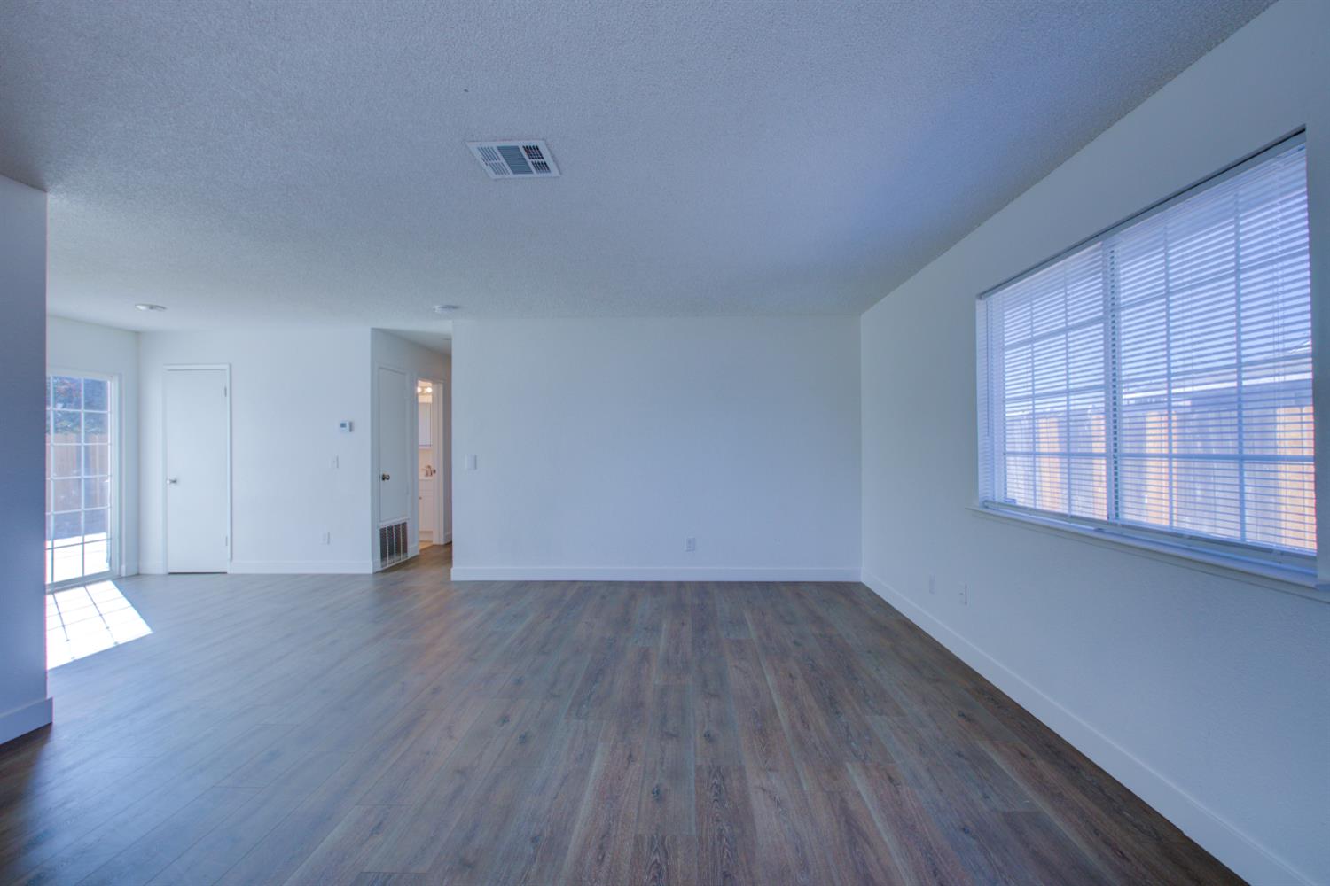 2425 Apache St, Merced, CA 95348