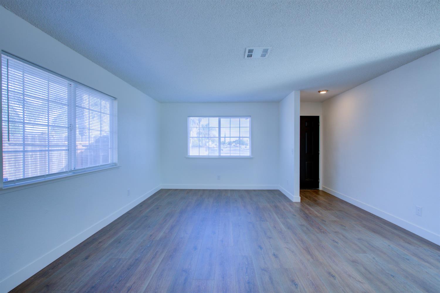 2425 Apache St, Merced, CA 95348