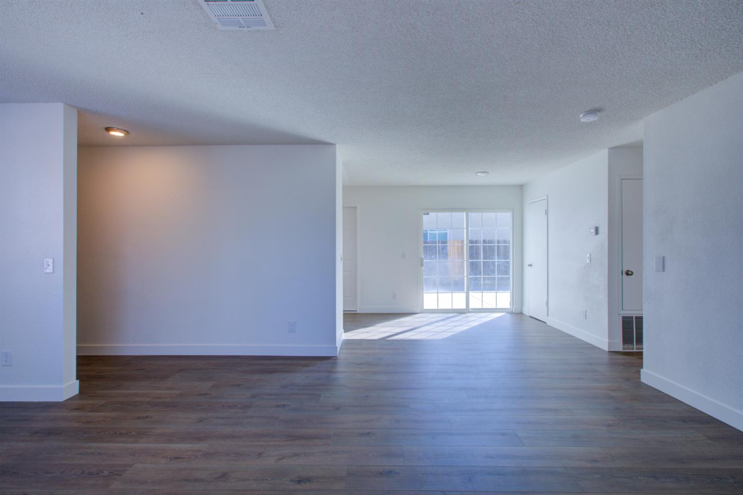 2425 Apache St, Merced, CA 95348