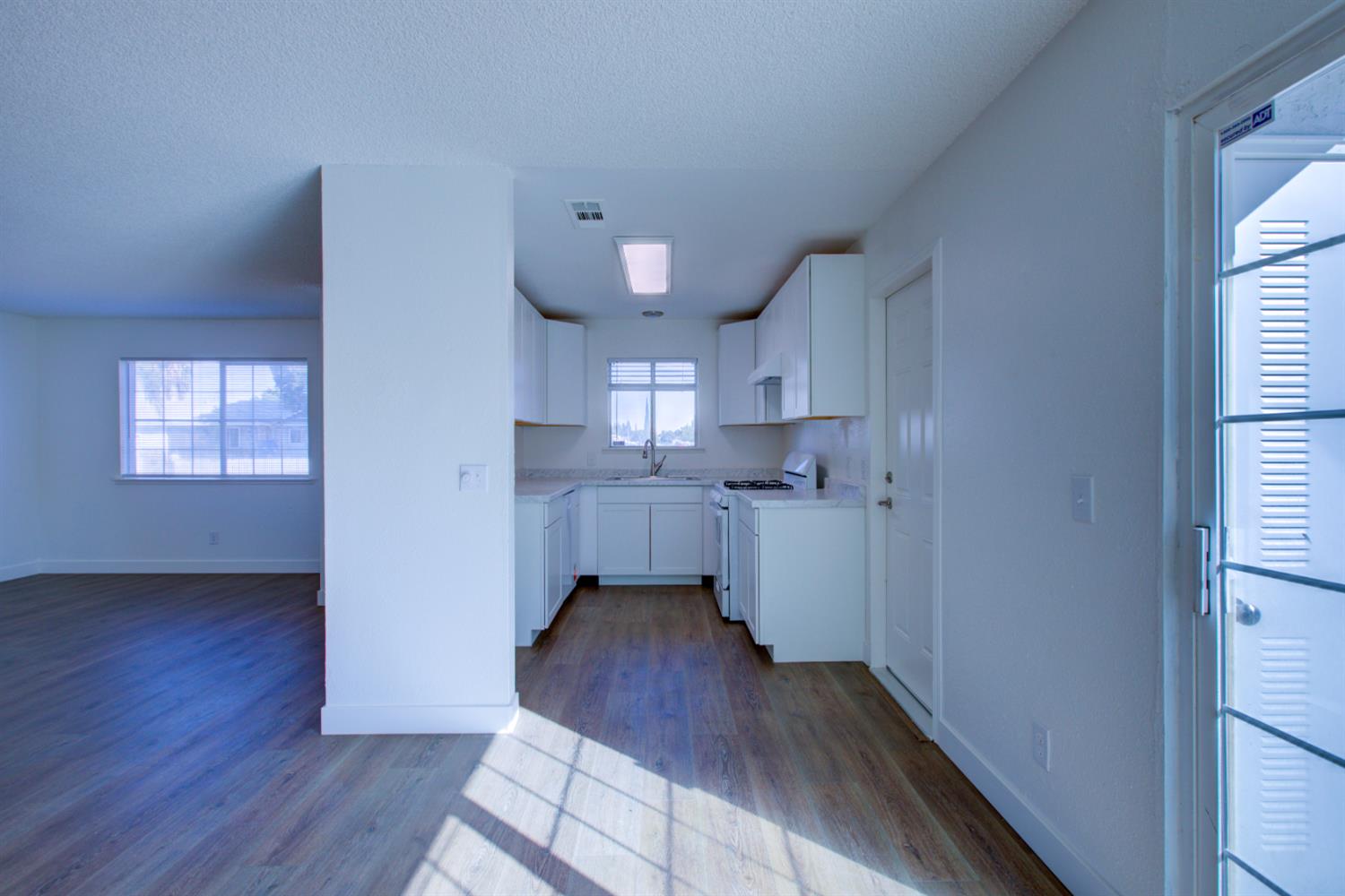 2425 Apache St, Merced, CA 95348