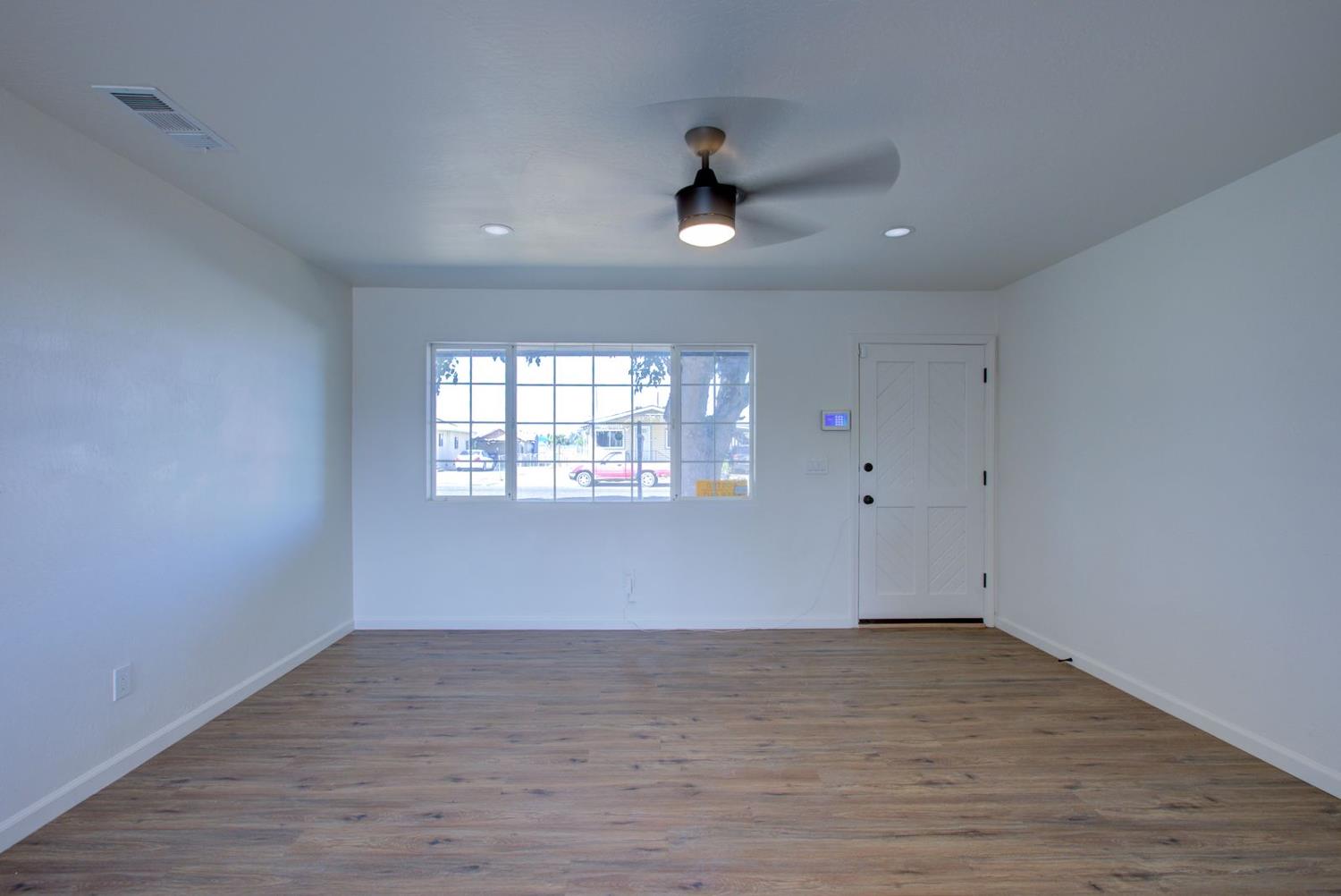 2894 Elm Ave, Merced, CA 95348