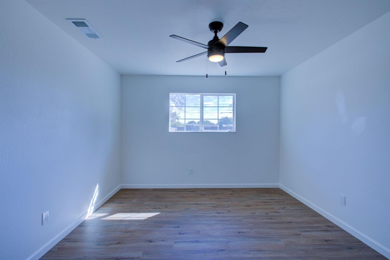 2894 Elm Ave, Merced, CA 95348