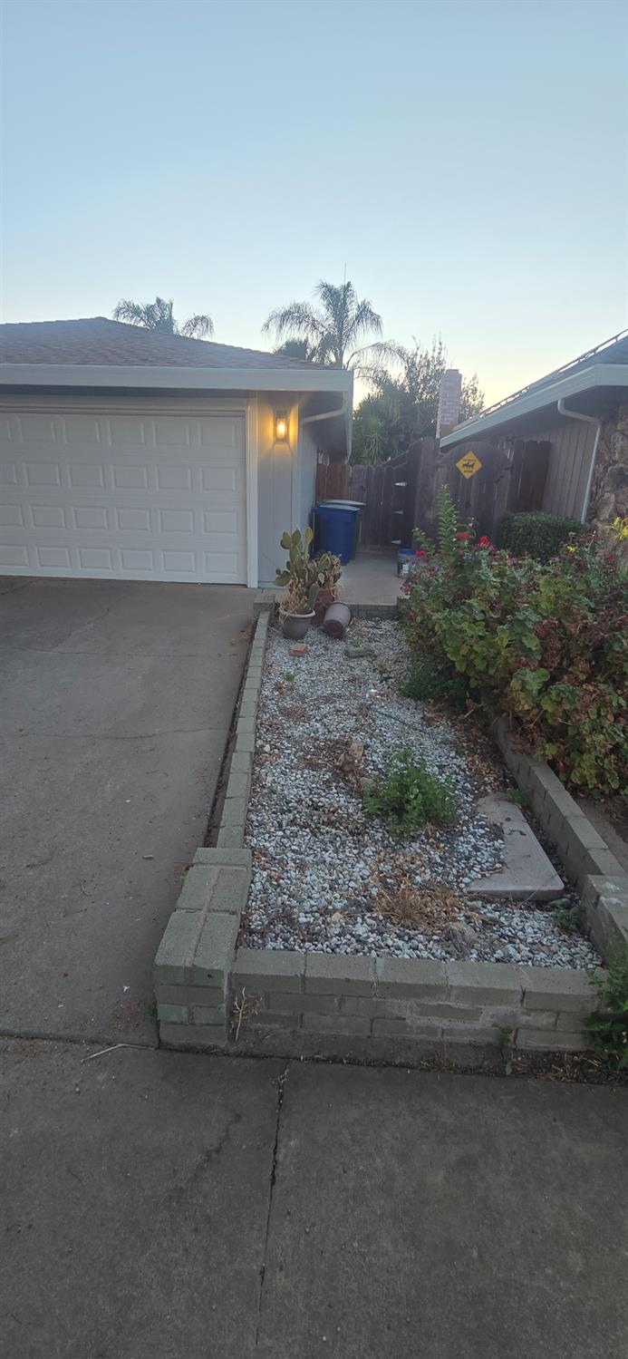 2747 Saratoga Ave, Merced, CA 95340